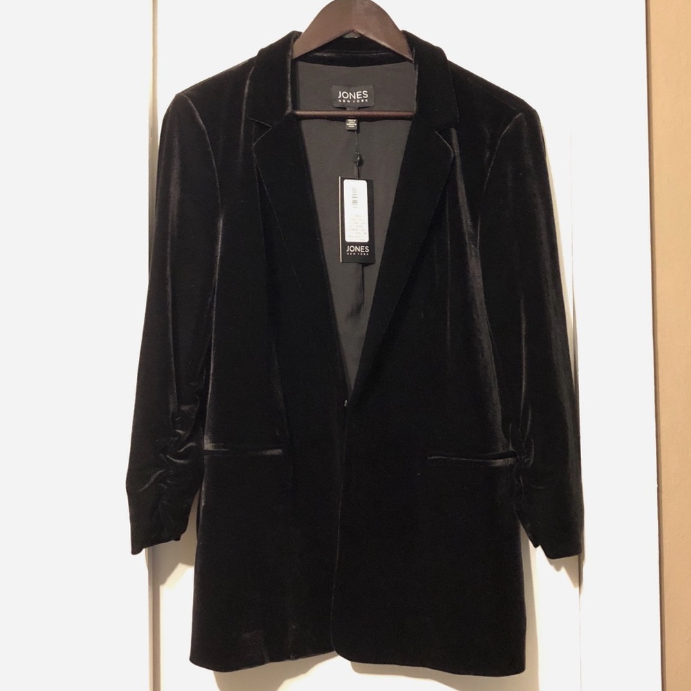 Jones New York Sleek Black Velvet Blazer NWT